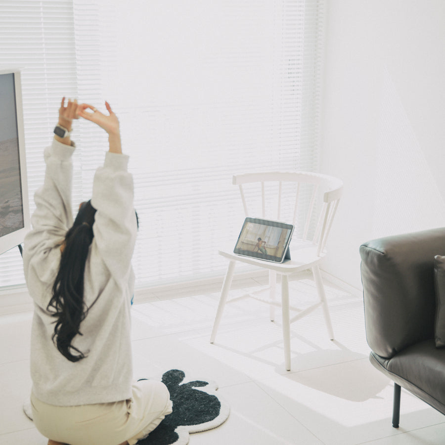 FreeAngle Slim – Highly Adjustable, Sleek Stand & Smart Cover for iPad
